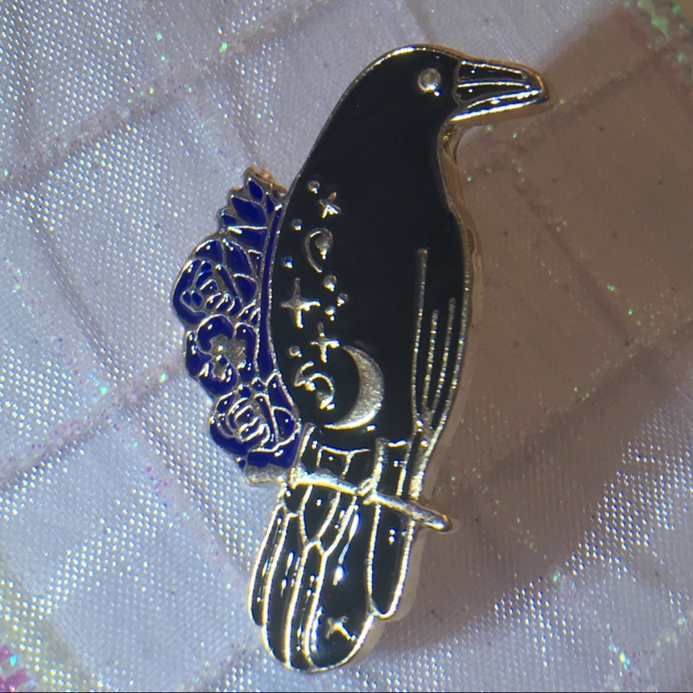 Floral Raven blue & black enamel & metal bird pin - Picture 2 of 7